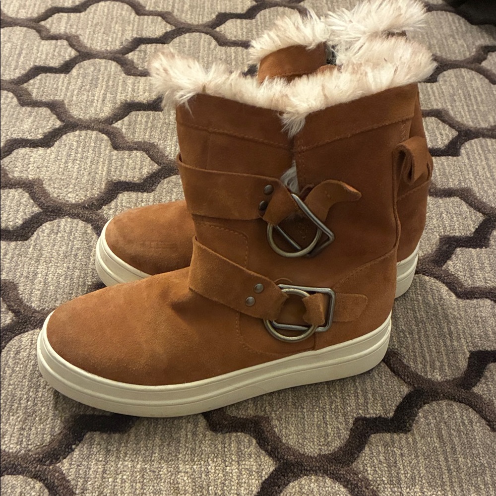 J/SLIDES Brown Fur-Lined Buckle Boots 👵MT